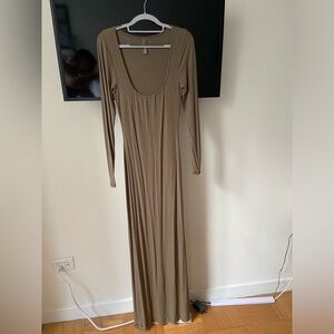 SKIMS SOFT LOUNGE LONG SLEEVE DRESS